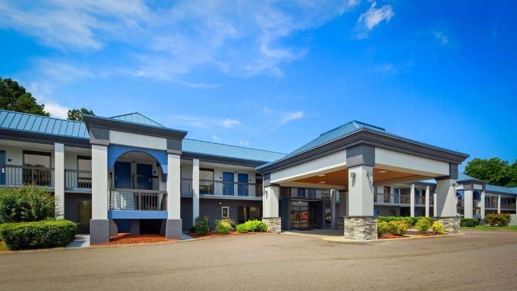 Best Western Emporia Main image 1
